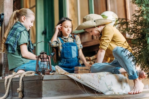 Chasse au trésor à imprimer : pourquoi c'est devenu l'activité que tous les parents gardent en réserve