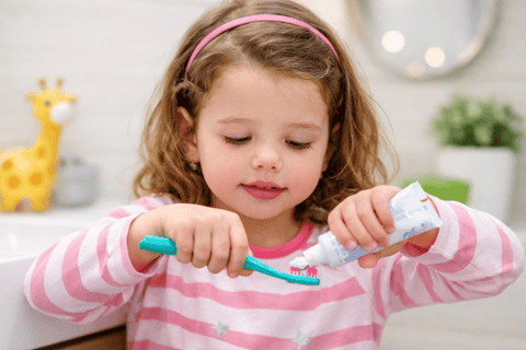 Comment apprendre à un enfant à se brosser les dents facilement ?