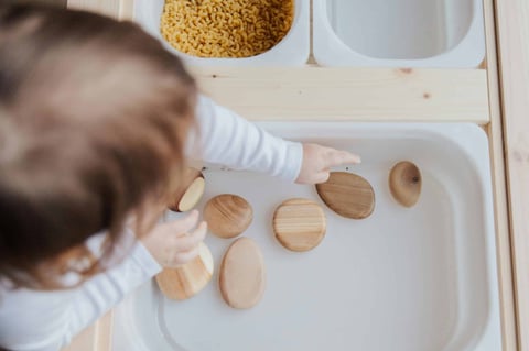 Les meilleurs jouets Montessori pour enfants de 1 an : guide pour choix éclairés
