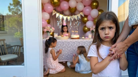 Pourquoi mon enfant refuse-t-il d’aller aux anniversaires ?