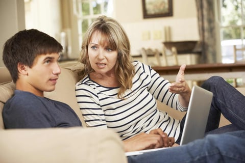 Sexualité chez les adolescents : comprendre les étapes et accompagner avec bienveillance
