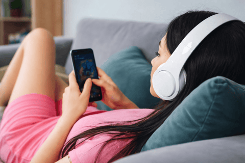 Tragédie en Inde : trois sœurs se suicident après la confiscation de leurs téléphones