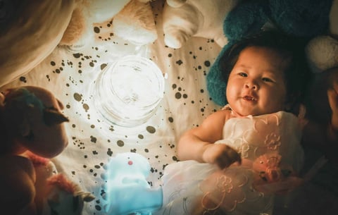 Veilleuse bébé : Guide complet pour des nuits apaisées