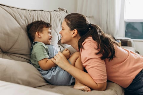 Violence éducative ordinaire : comprendre, prévenir et accompagner autrement son enfant